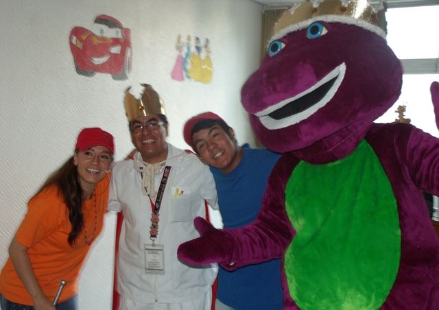 SHOW DE BARNEY